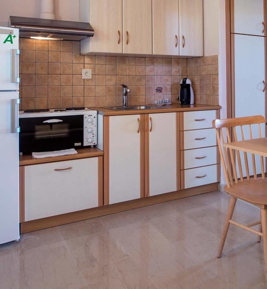 Krouzeri Beach Apartments Katavolos Exterior photo